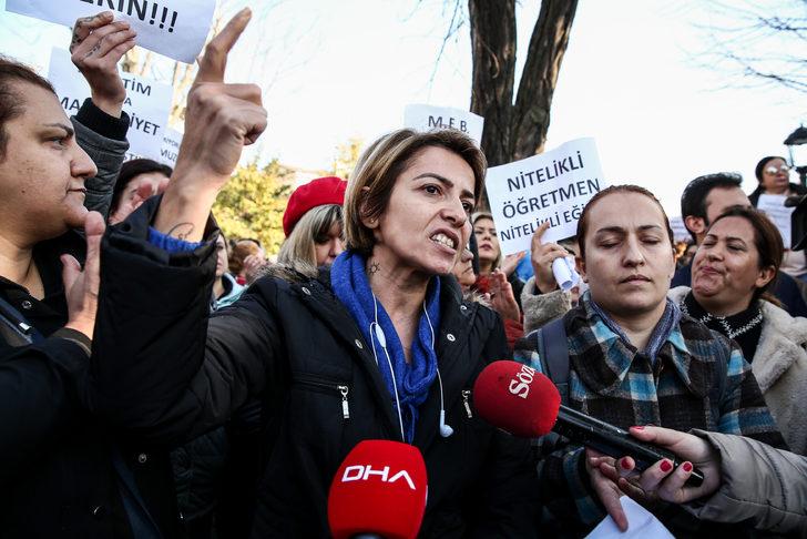 Doğa Koleji öğretmenlerinin eylemine velilerden destek (Doğa koleji satılıyor mu?) G4