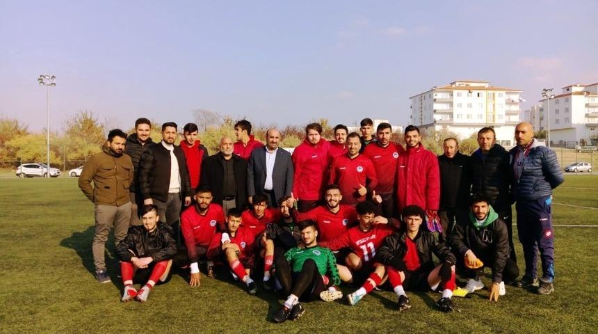 Battalgazi Belediyespor,  g&ouml;z&uuml;n&uuml; liderliğe dikti