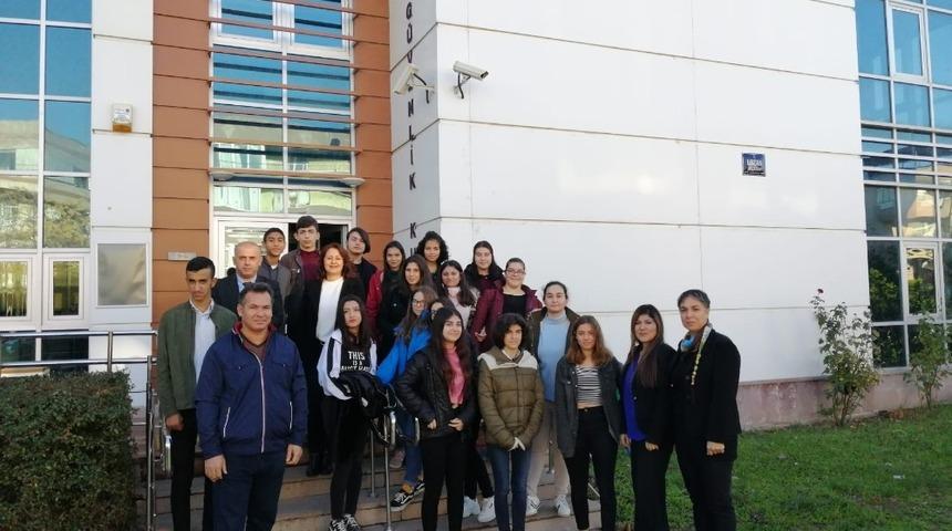 Öğrenciler bazı kurumları gezdi, bilgi aldı