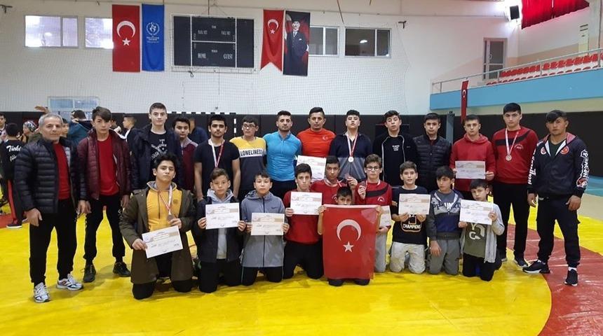 Isparta Ana Lig G&uuml;reş Takımı Yarı Finallerde