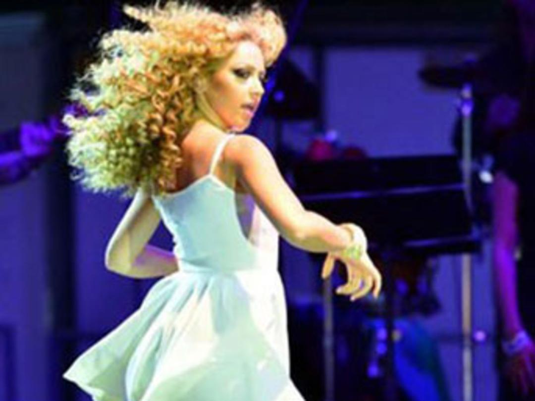 Hadise'ye b&uuml;y&uuml;k şok