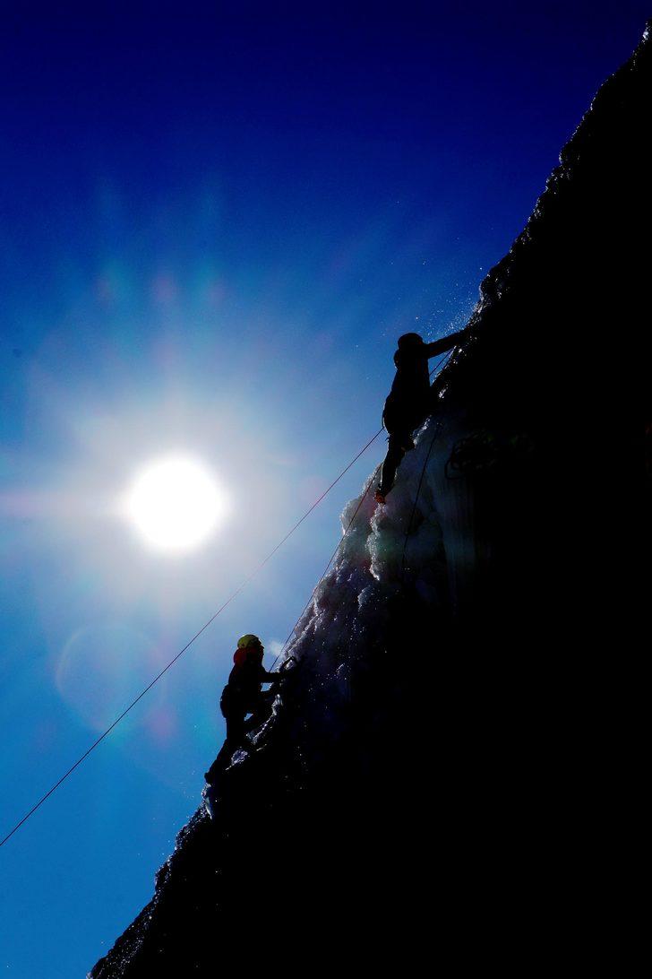 Erzurum'un yapay buz parkı ünlü dağcıya ev sahipliği yaptı G4
