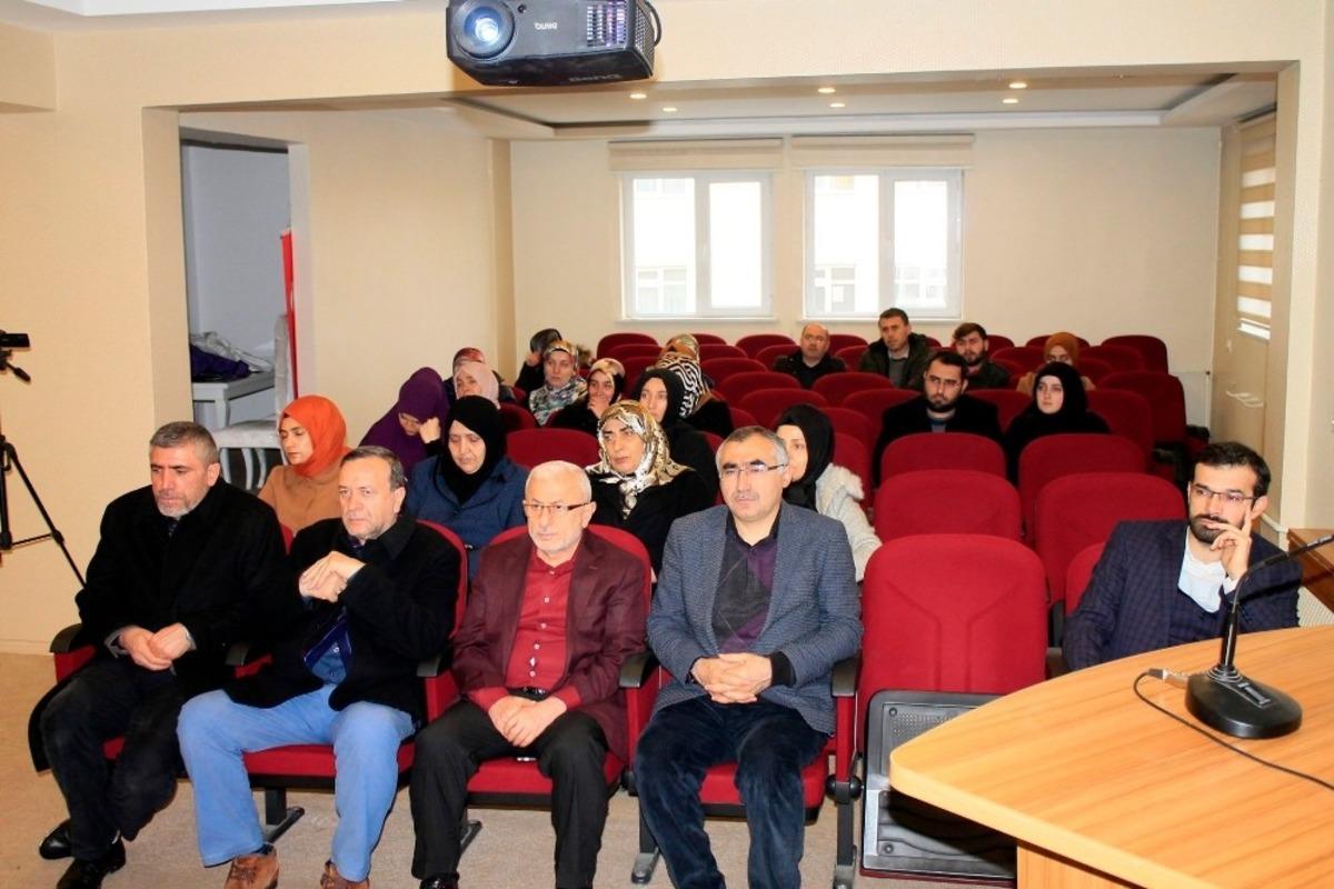 Sivas&rsquo;ta &ldquo;Evliliğe ilk adım&rdquo; semineri başladı