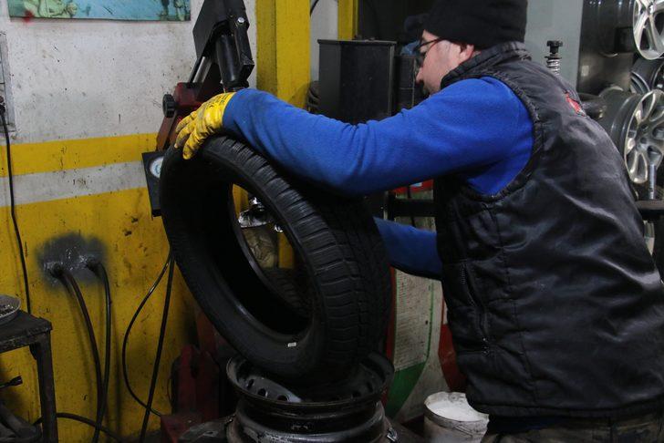 Oto lastikçiler nefes almıyor, iğne atsan yere düşmez G3