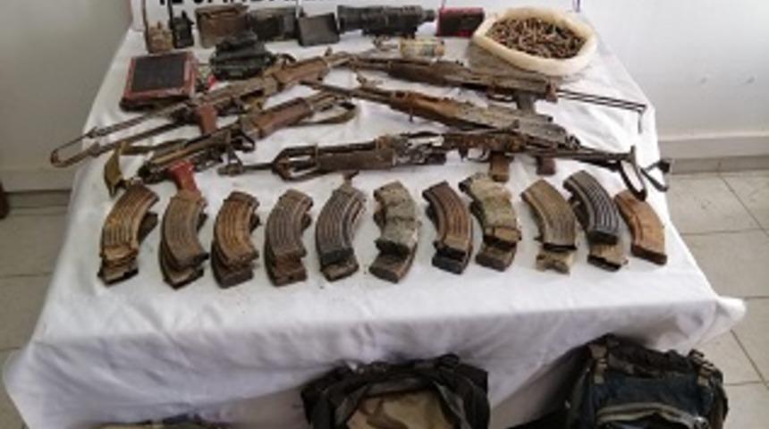 Muş'ta 5 ter&ouml;rist, 7 odalı sığınakta etkisiz hale getirilmiş