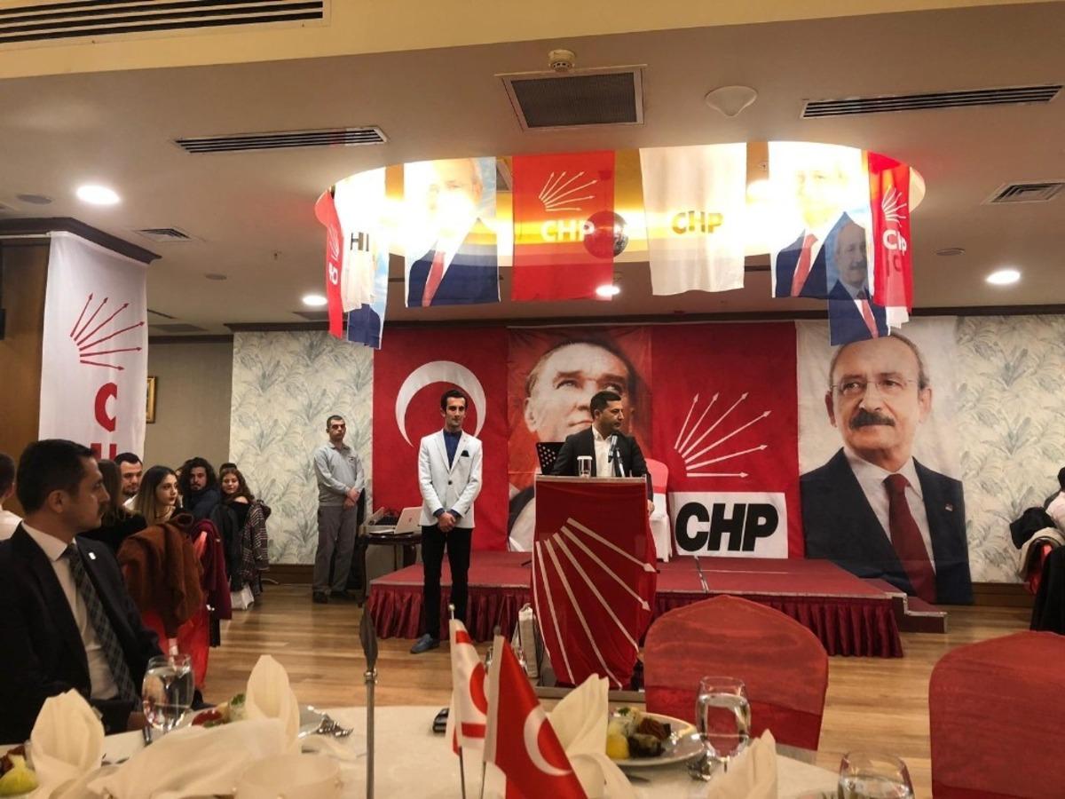 Kuşadası Belediye Başkanı &Ouml;mer G&uuml;nel, KKTC&rsquo;de gen&ccedil;lerle buluştu