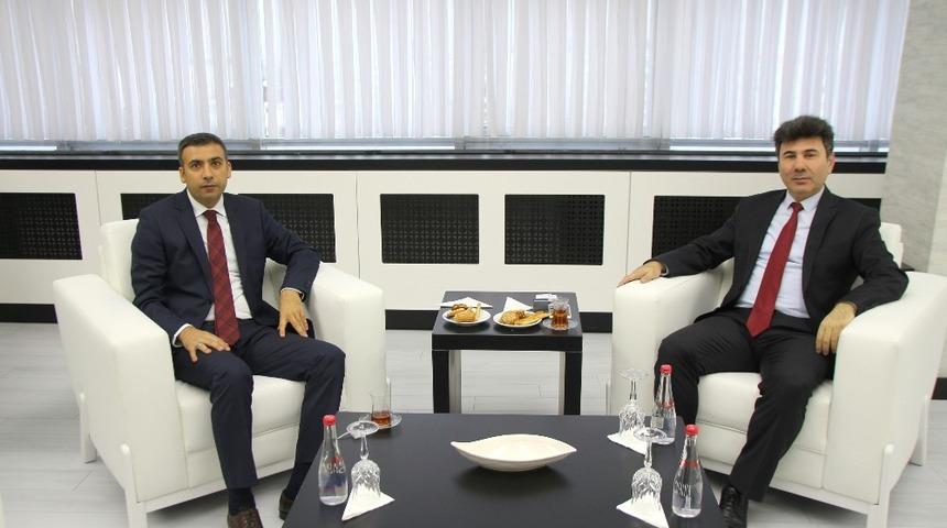 Vali Yardımcısı Tabak&ccedil;ıoğlu, Rekt&ouml;r Karacoşkun&rsquo;la bir araya geldi