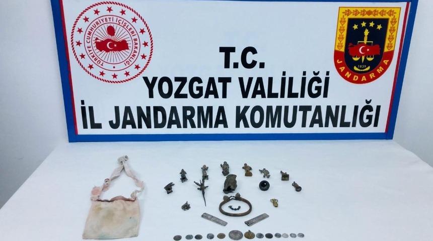 2 bin 500 yıllık tarihi eserler ele ge&ccedil;irildi