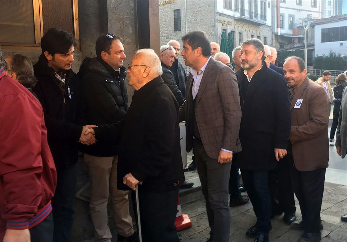 Eski Trabzonsporlu futbolcu Tuncay Mes&ccedil;i son yolculuğuna uğurlandı