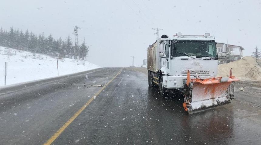 Kahramanmaraş&rsquo;ta kar temizleme &ccedil;alışmaları s&uuml;r&uuml;yor