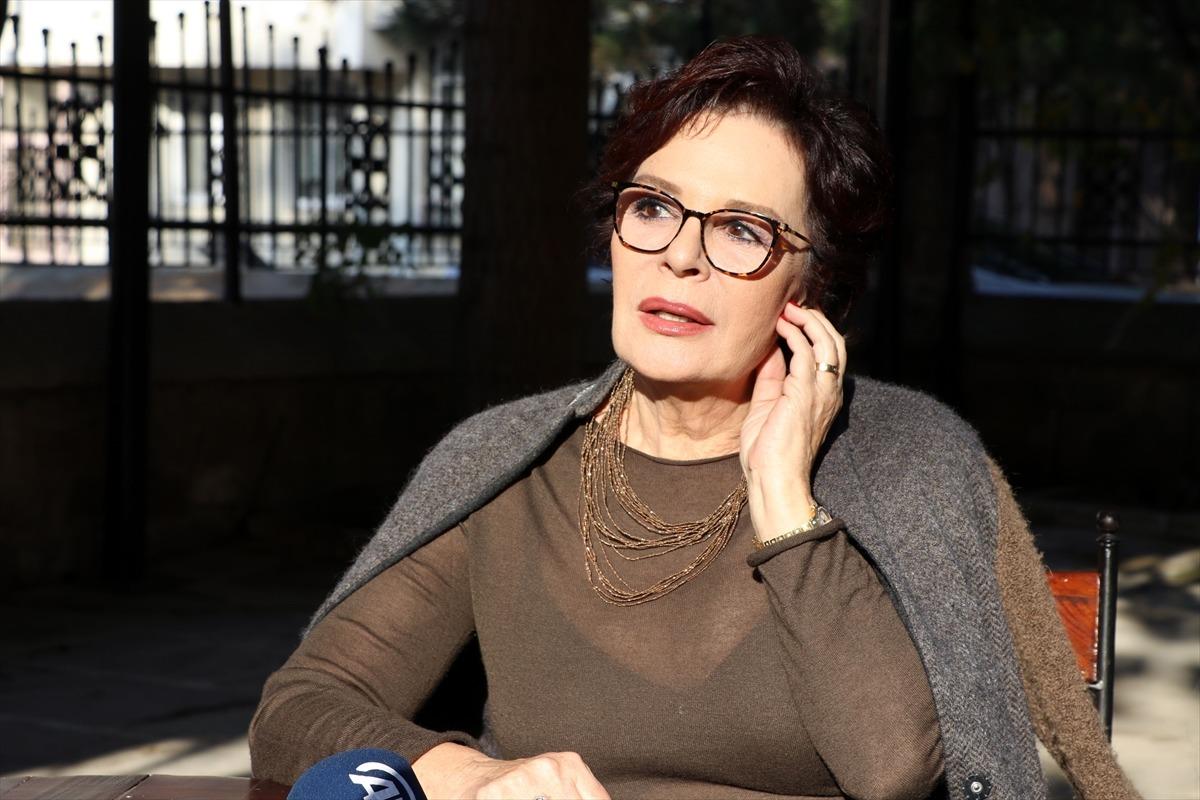 Sanat&ccedil;ı Ko&ccedil;yiğit: "'T&uuml;m d&uuml;nyada kadına şiddet var' s&ouml;z&uuml;ne sığınmamamız lazım"