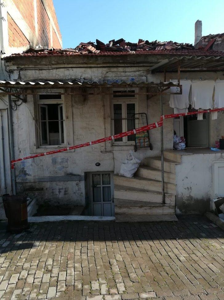 Yangında içeride mahsur kalan ev sahibini itfaiye kurtardı G4