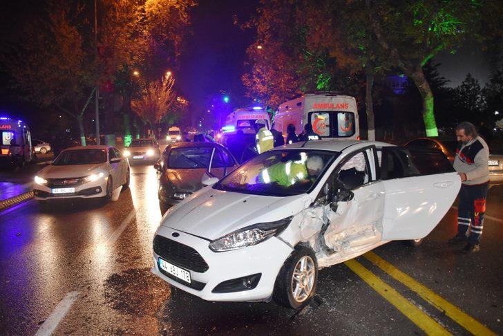 Malatya'da zincirleme kaza: 2'si bebek, 5 yaralı G2