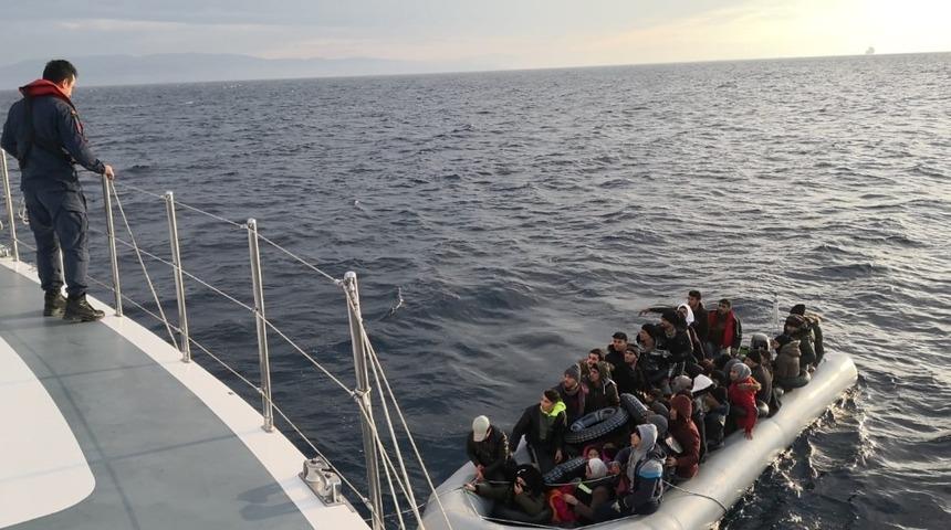 Kuşadası’nda 46 düzensiz göçmen yakalandı.