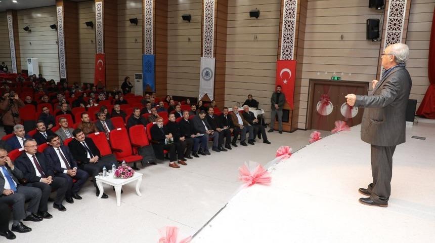 Fotoğraf Sanat&ccedil;ısı &Ouml;zg&uuml;naydın deneyimlerini paylaştı