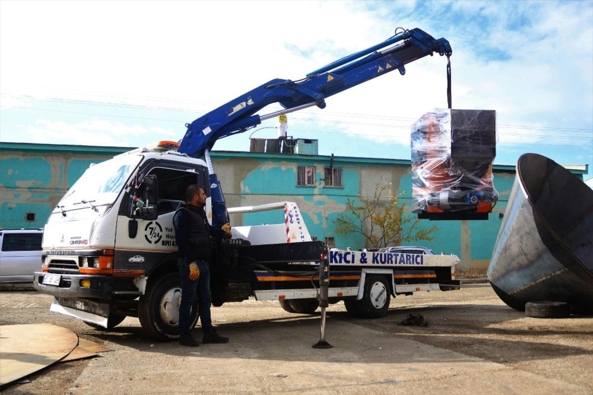 Van&rsquo;da &uuml;retilen stokerli kazanlar b&ouml;lge illerine g&ouml;nderiliyor