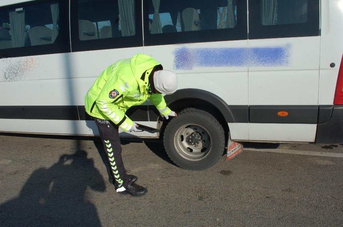 Tekirdağ&rsquo;da polisten kış lastiği denetimi