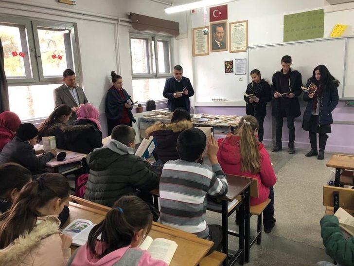 Köy okuluna kitap bağışı G3