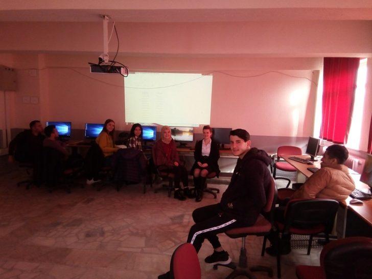 Altıntaş’ta ’’Bilgisayar işletmenliği’’ kursu açıldı G3