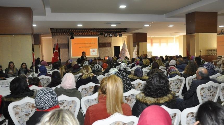 Okul kantinlerindeki &ccedil;alışanlara hijyen eğitimi