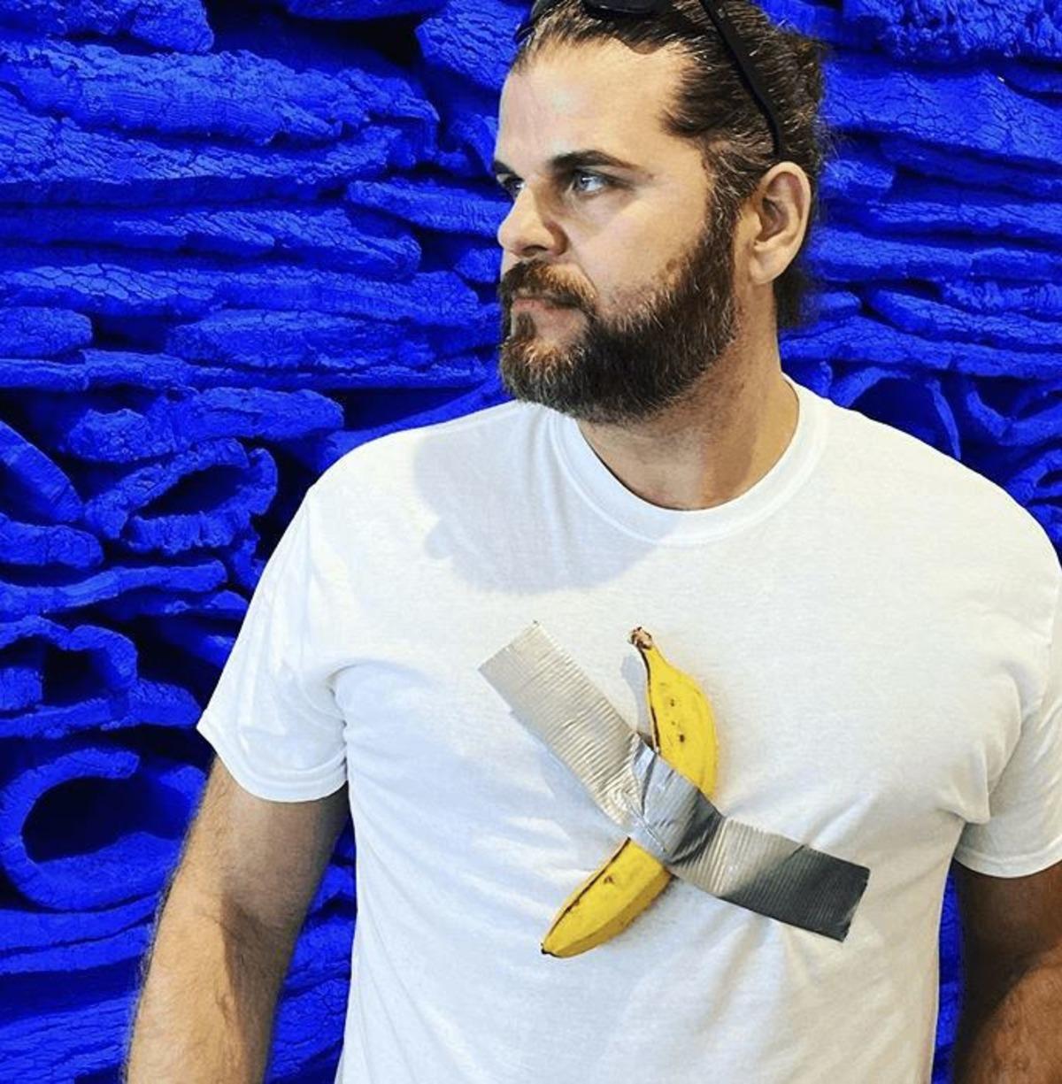 Yeni trend: Muz yapıştırma!