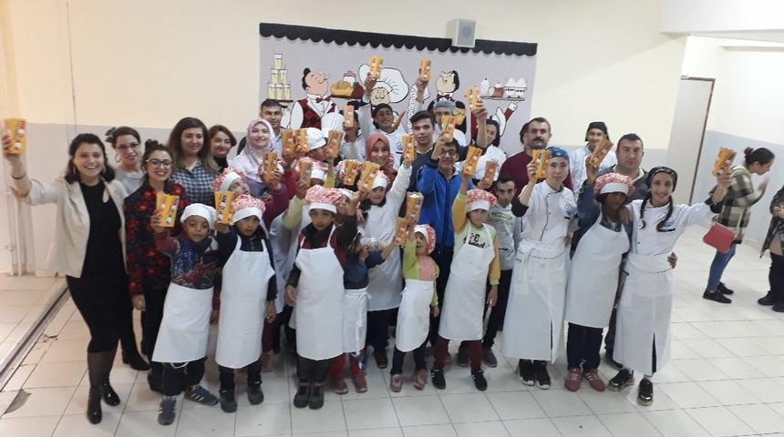 &Ouml;zel &ouml;ğrenciler turizm ve otelcilik alanı hakkında bilgi sahibi oldu