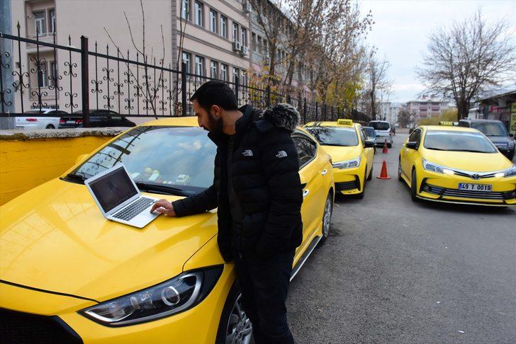 Muşlu taksiciler AA'nın "Yılın Fotoğrafları" oylamasına katıldı G4