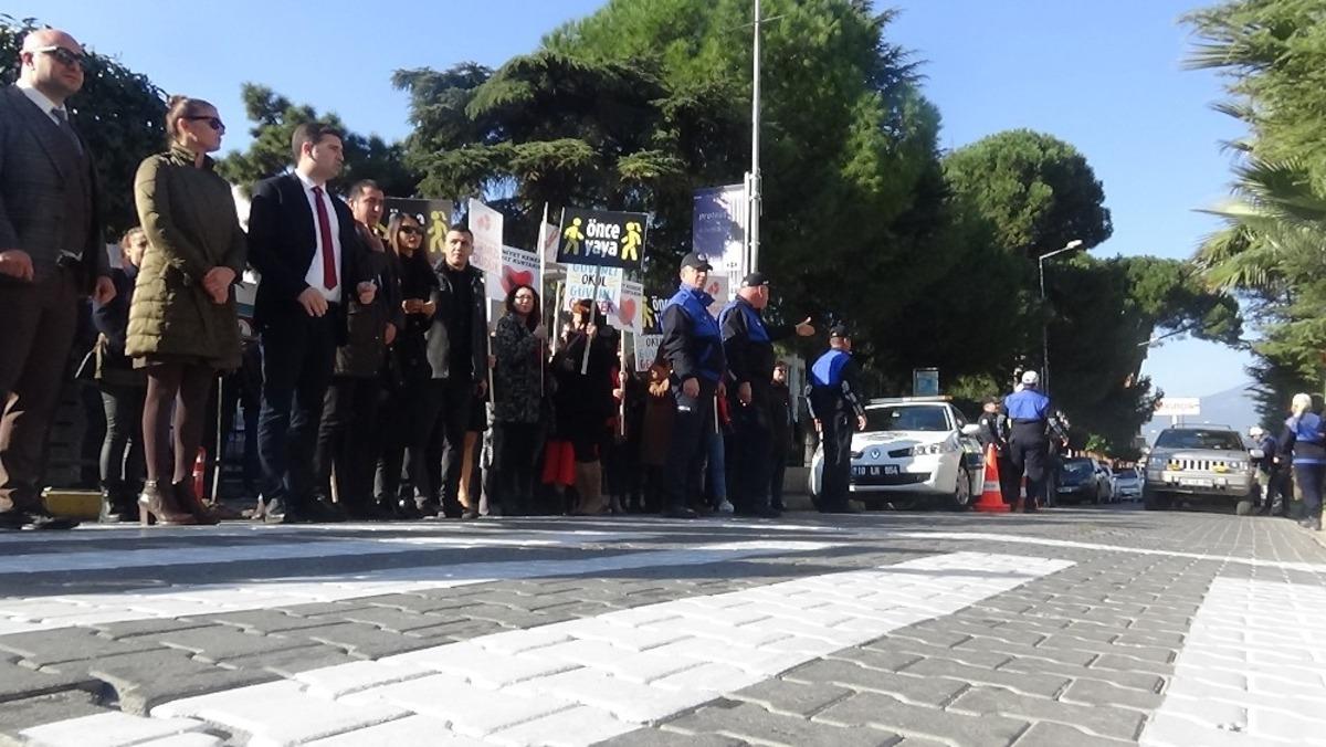 S&uuml;r&uuml;c&uuml;ler ve vatandaşlar bilgilendirildi