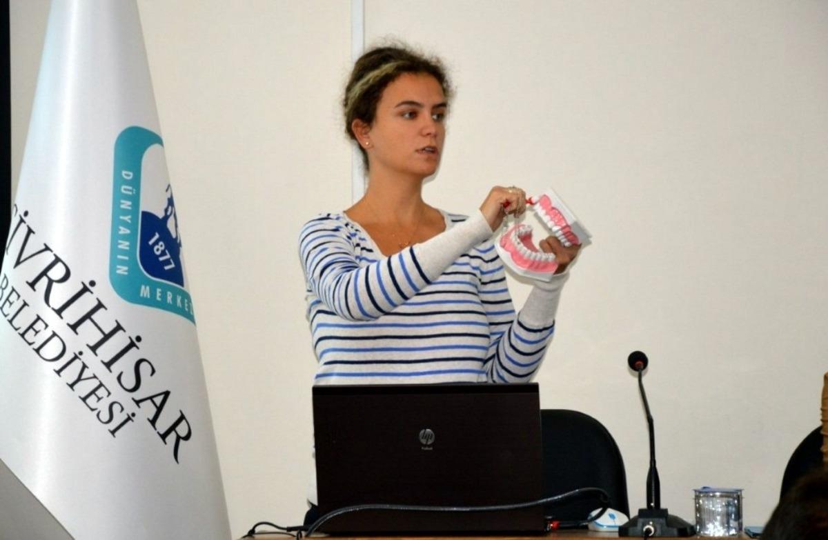 Sivrihisar&rsquo;da sağlık konulu konferans verildi