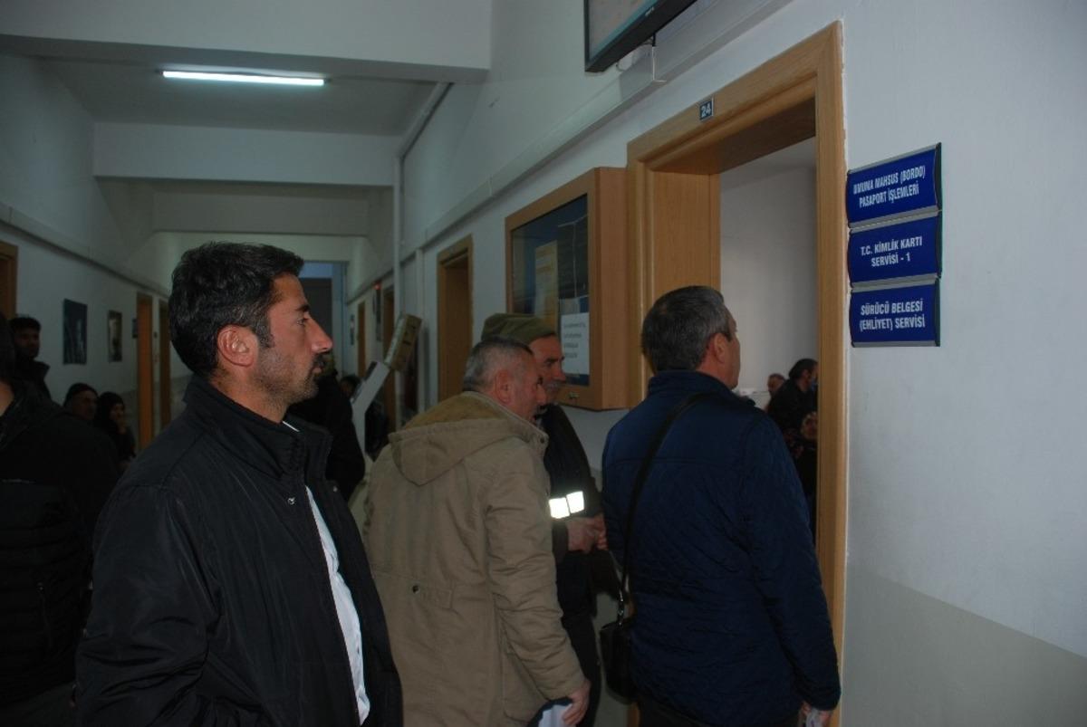 Kulaktan kulağa yayıldı, duyan sıraya girdi