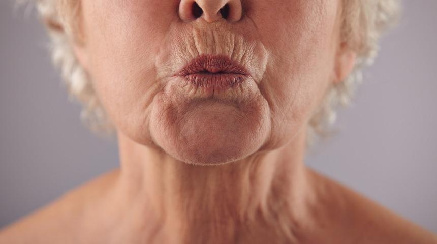 Kırışıklıklara neden olan 7 k&ouml;t&uuml; alışkanlık