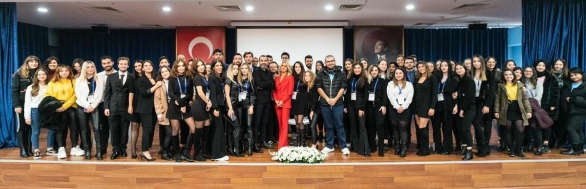 &rsquo;Marka Zirvesi 2019&rsquo; sekt&ouml;r&uuml;n &ouml;nde gelenlerini buluşturdu