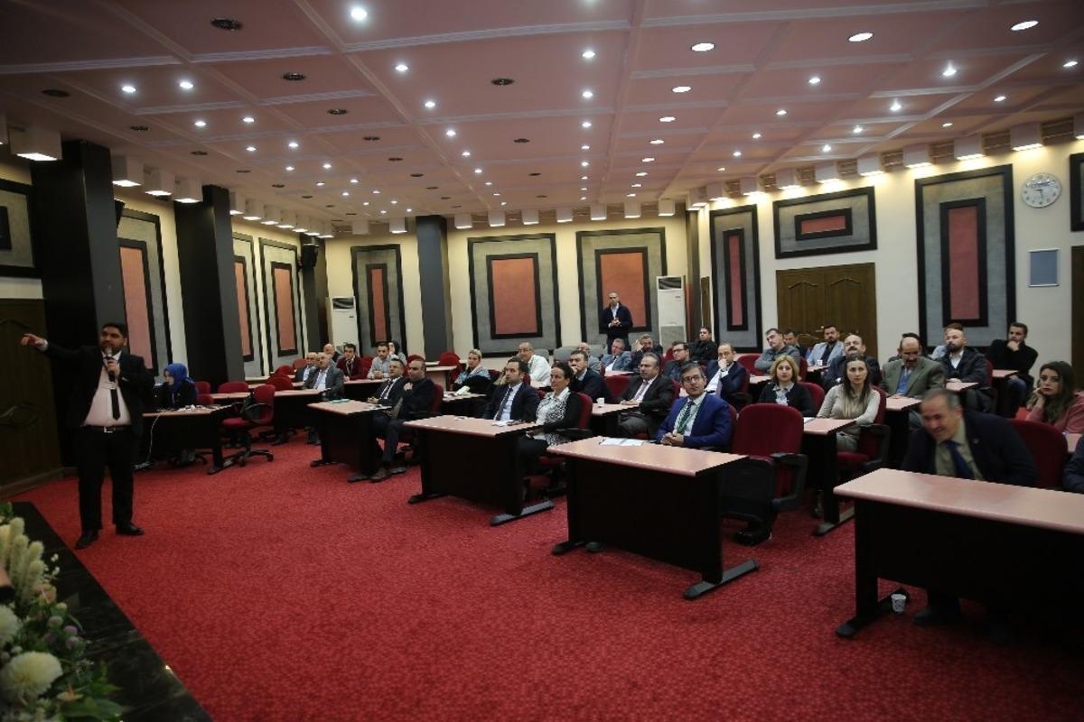 Melikgazi &ccedil;alışanlarına hizmet i&ccedil;i eğitim semineri