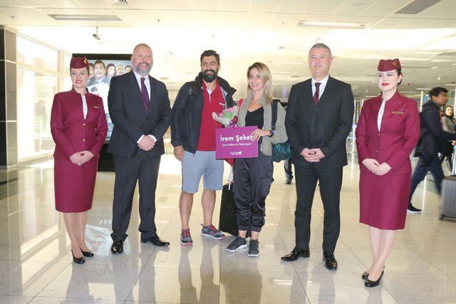 Doha’dan Sabiha Gökçen Havalimanı’na gelen bir milyonuncu yolcuya kutlama