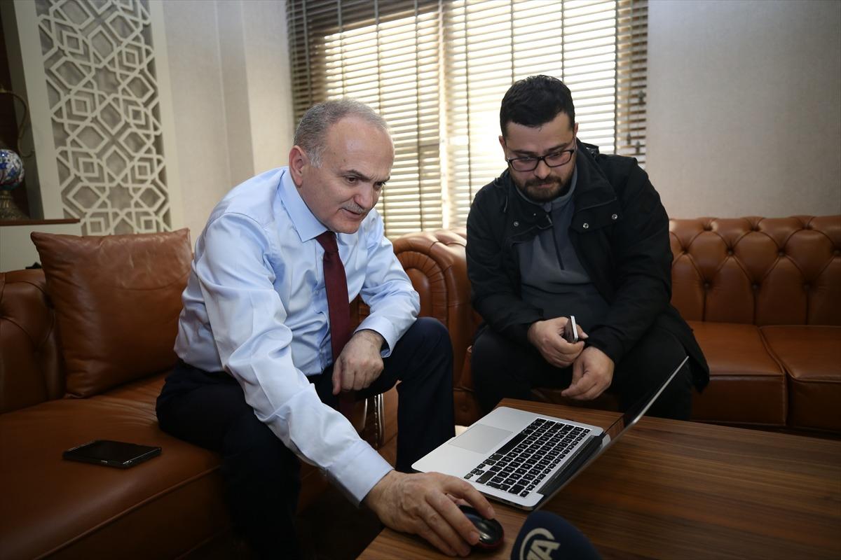 D&uuml;zce Belediye Başkanı &Ouml;zl&uuml;, AA'nın "Yılın Fotoğrafları" oylamasına katıldı