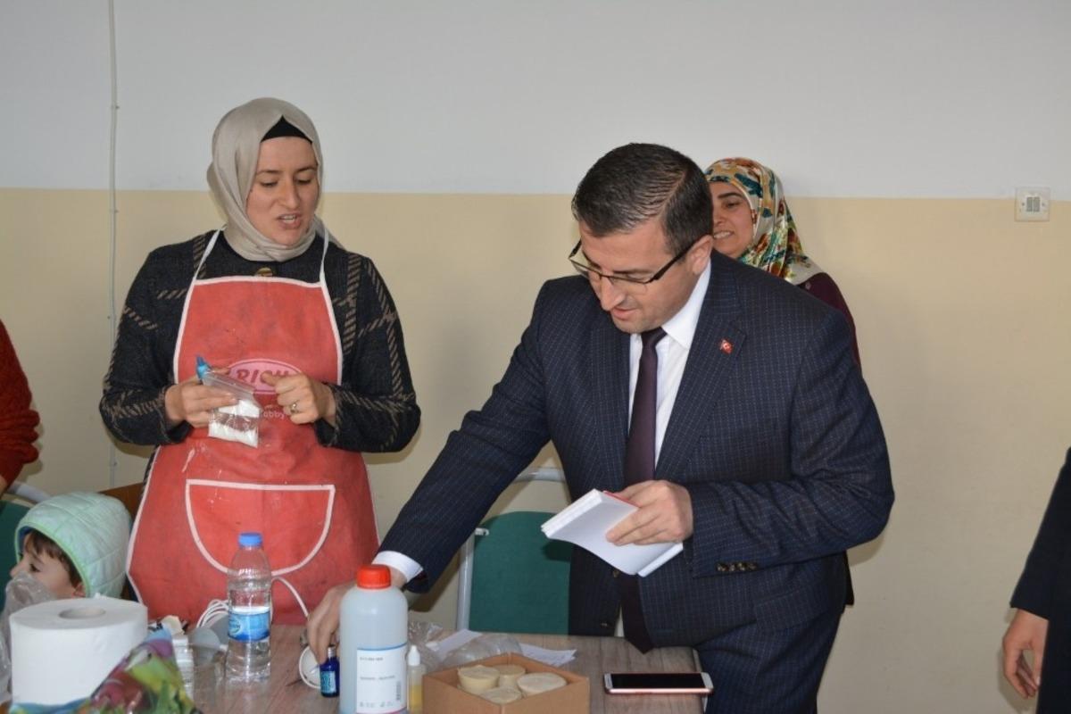 &Ccedil;ekerek Belediyesinden Lavanta kolonyası kursu