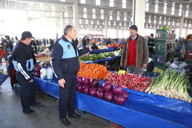 Aksaray’da semt pazarları zabıtanın kontrolünde