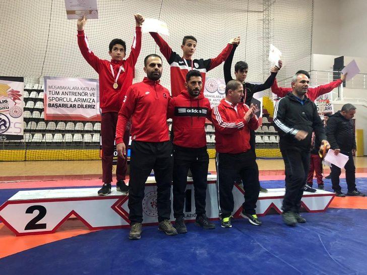 Ağrılı güreşçilerden 9 madalya G2