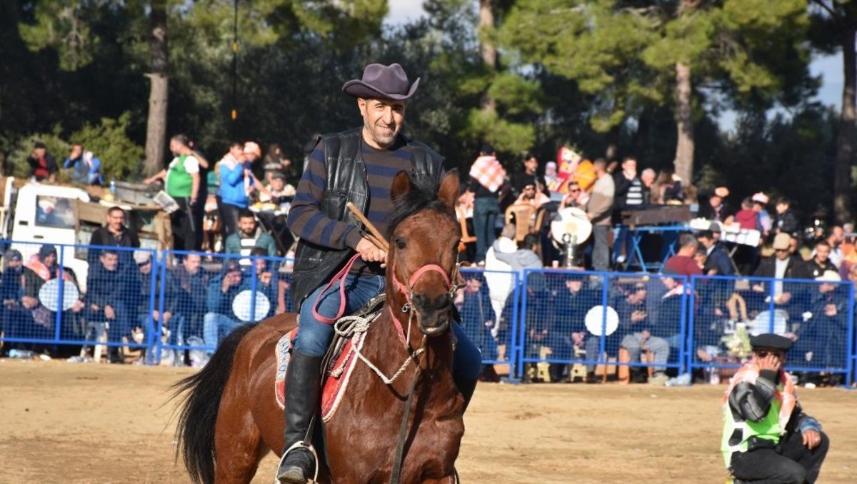 Vatandaştan belediye başkanına atlı mesaj