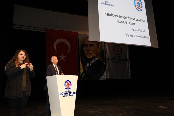 Büyükşehir E-KPSS’ye hazırlanan kursiyerlere ücretsiz kitap dağıttı G4