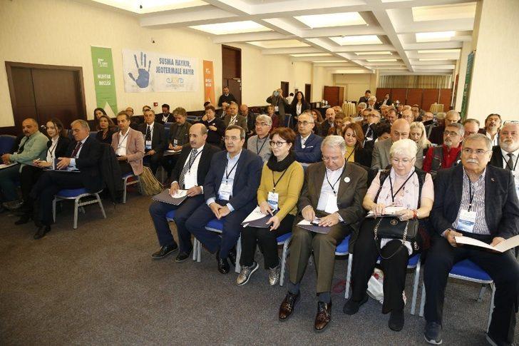 Batur, Ege Kent Konseyleri Birliğinin genel kuruluna katıldı G4