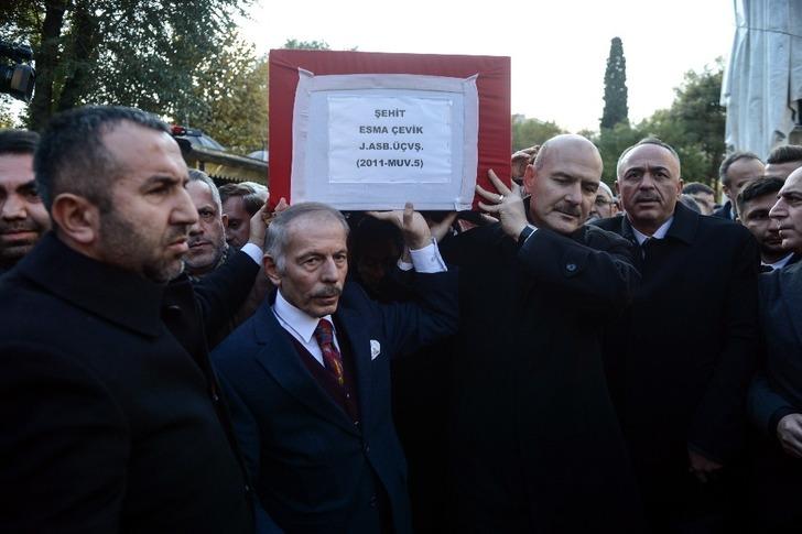 Şehit bomba imha uzmanı Esma Çevik son yolculuğuna uğurlandı G1