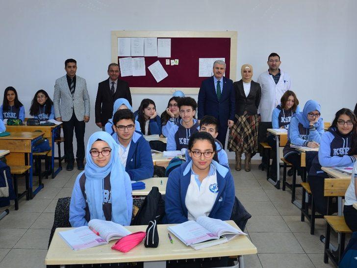 Vali Akın, okullarda incelemede bulundu G2