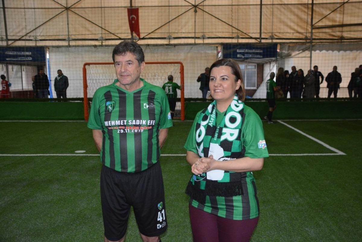 Kocaelispor&rsquo;un efsane futbolcuları Efe&rsquo;yi anma programında buluştu