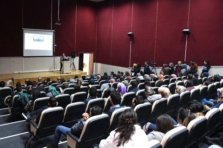 Adıyaman Üniversitesinde “Kadın ve erkek beyni” konferansı G1