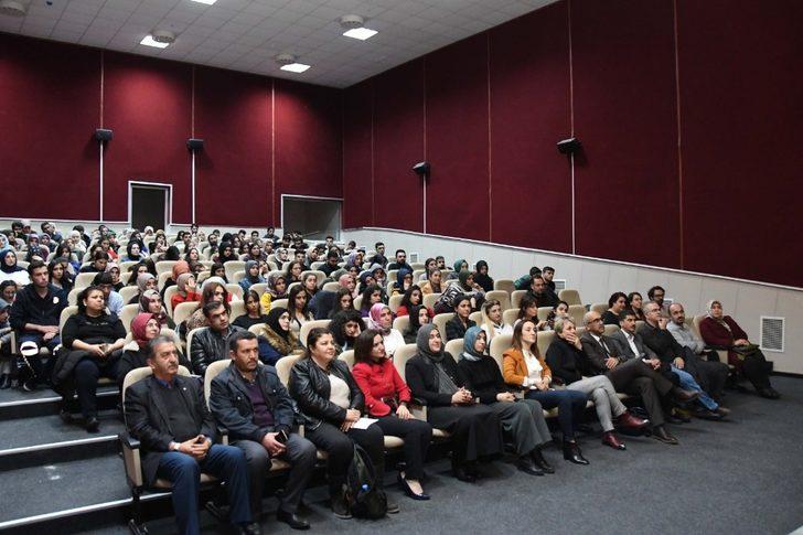 Adıyaman Üniversitesinde “Kadın ve erkek beyni” konferansı G3