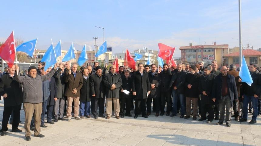 STK’lar Doğu Türkistan’da yaşanan zulme karşı ortak basın açıklaması yaptı