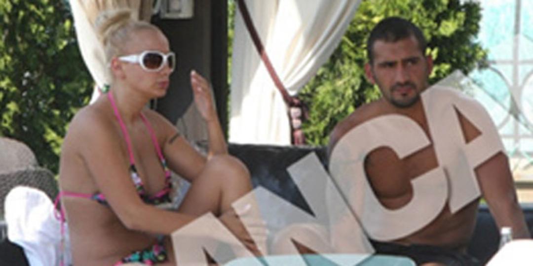 &Uuml;nl&uuml; futbolcu fena yakalandı