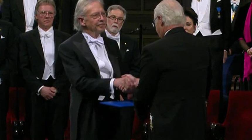 Pete Handke kimdir ve kitapları nelerdir? Peter Handke'nin 2019 Nobel Edebiyat Ödülü'nü alması neden tartışma yarattı?