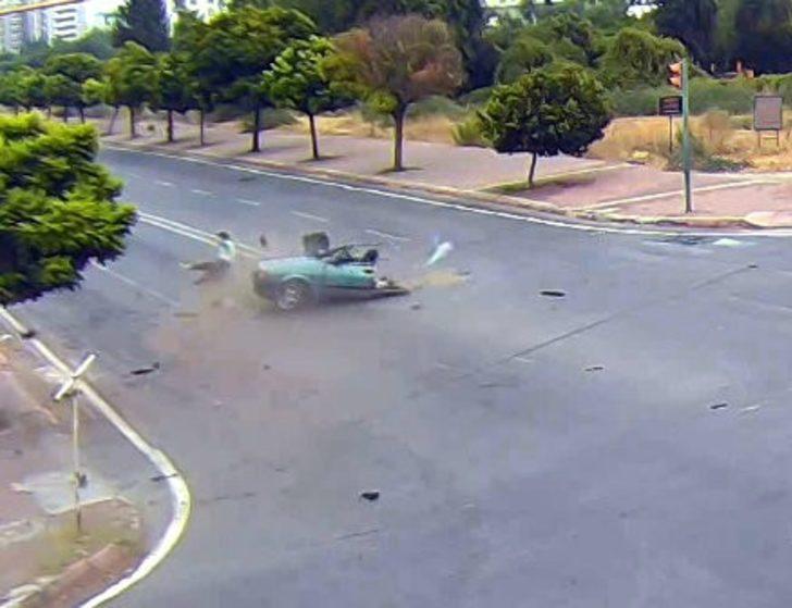 Antalya'da ikiye bölünen araçtan mucize eseri kurtulan kişi o anları anlattı G5